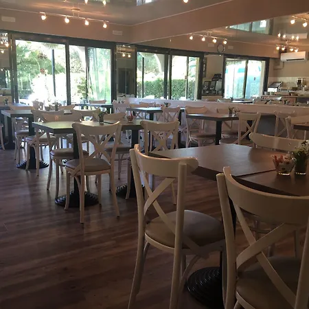 Bahia Hotel Villeneuve-Loubet